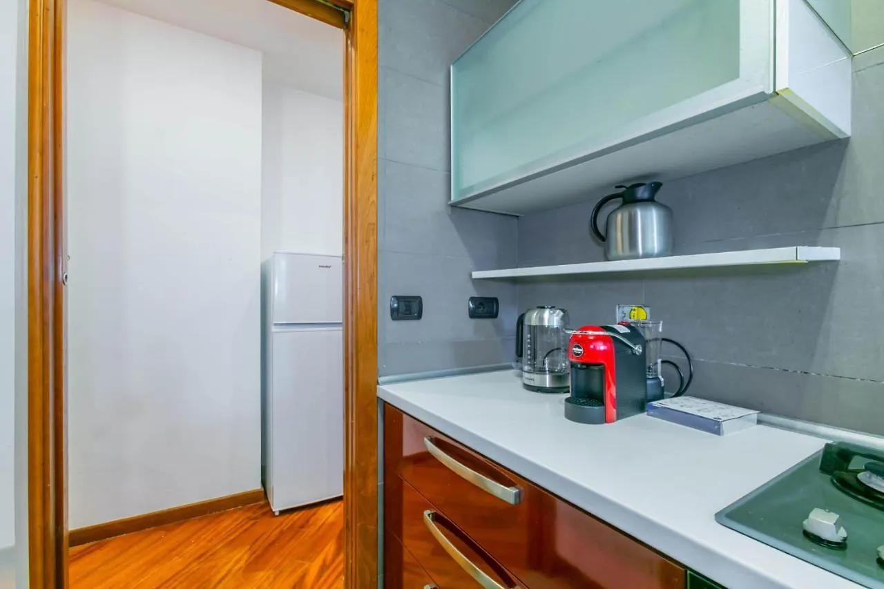 La Casa Di Delia By Typney Apartment Rome